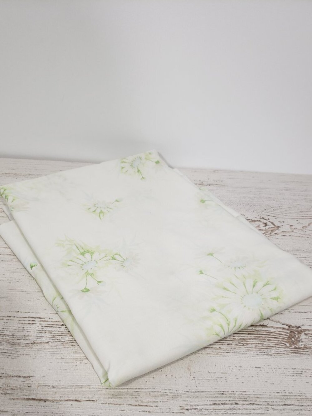 Wondercale  Springmaid  Twin Flat Sheet Floral Daisies  Vintage  Cottagecore